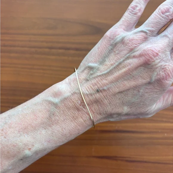 RARE Discontinued Catbird Gold Delicate Bracelet - Picture 3 of 8